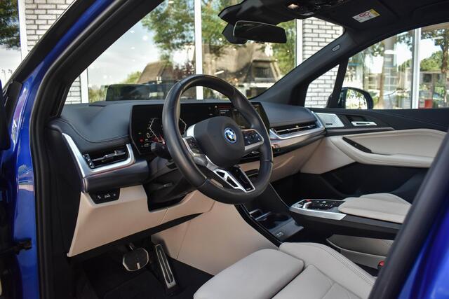 BMW 2-SERIE Active Tourer 230e xDrive Pano Trekhaak Head Up Elc Stoelen Came