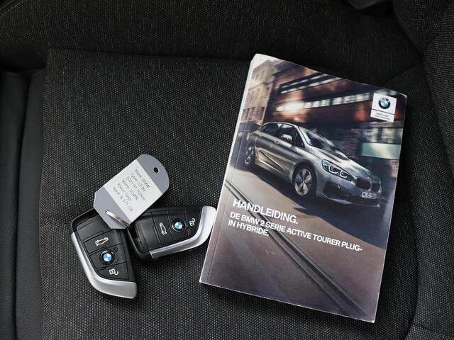 BMW 2-SERIE Active Tourer 225xe iPerformance High Executive | Harman Kardon | Pano | Navigatie!