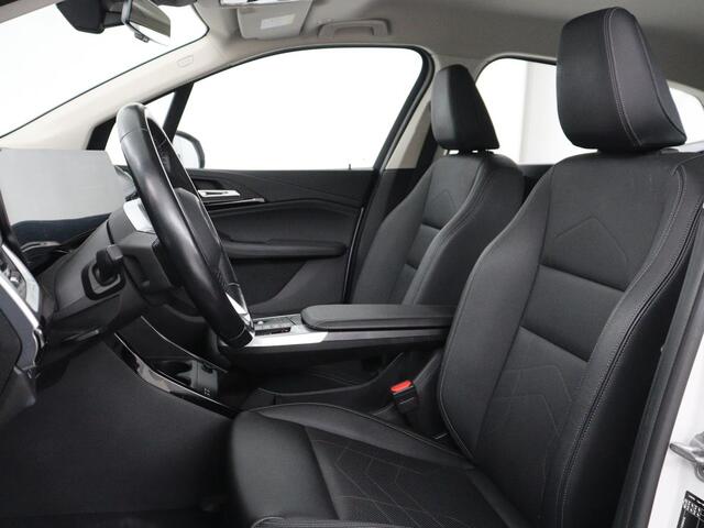 BMW 2-SERIE 225 e xDrive Luxury Line | SOH 91,6% | Leder | Carplay | Navigatie | Sfeerverlichting | Cruise control | Climate control | Camera | Park assist |