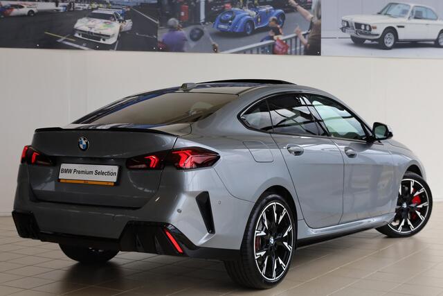 BMW 2-SERIE Gran Coupé 220 | M Sport Pro | Panoramadak | Harman/Kardon | Driving Assistant Plus