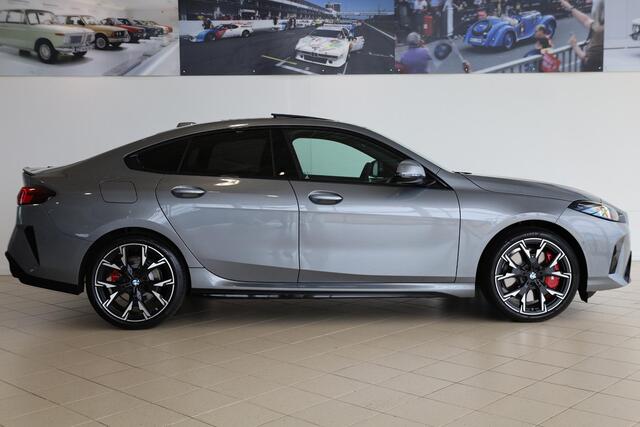 BMW 2-SERIE Gran Coupé 220 | M Sport Pro | Panoramadak | Harman/Kardon | Driving Assistant Plus