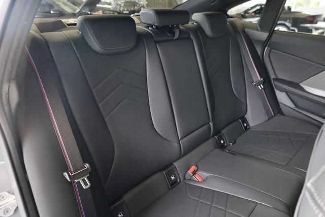 BMW 2-SERIE Gran Coupé 220 | M Sport Pro | Panoramadak | Harman/Kardon | Driving Assistant Plus