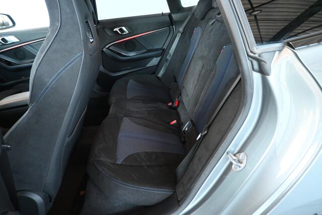 BMW 2-SERIE Gran Coupé 218i Business Edition M-Pakket Sportstoelen Panoramadak Virtual Dealer Onderhouden! Inruil Mogelijk!