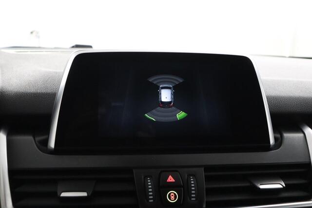 BMW 2-SERIE Active Tourer 225xe iPerformance | SOH 80% | Cruise control | voorstoelen verwarmd | elektrisch bedienbare achterklep |