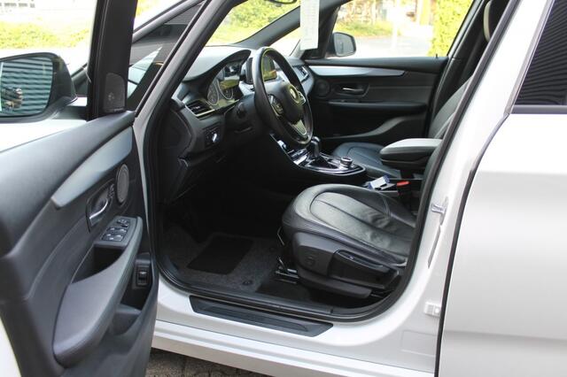 BMW 2-SERIE ACTIVE TOUR. 218 Active Tourer High Executive AUTOMAAT