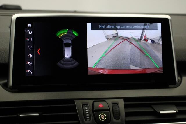 BMW 2-SERIE ACTIVE TOUR. 218i Executive Edition - Carplay, Camera, Half Leer, Headup Display