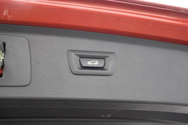 BMW 2-SERIE ACTIVE TOUR. 218i Executive Edition - Carplay, Camera, Half Leer, Headup Display