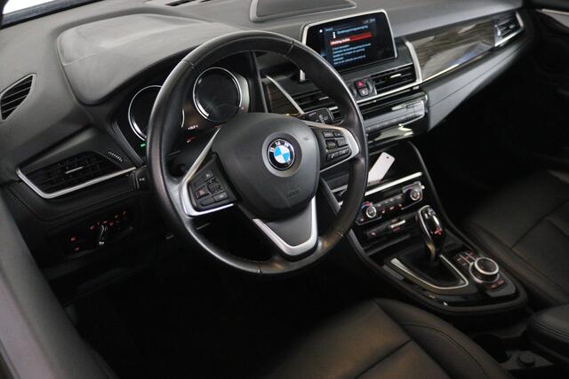 BMW 2-SERIE GRAN TOURER 218i High Executive Edition, 7-persoons, Automaat, LED, Volleder, Panoramadak, Trekhaak!