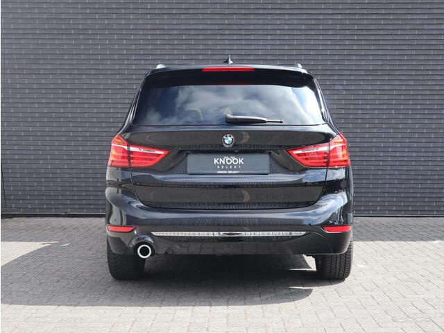 BMW 2-SERIE GRAN TOURER 218i High Executive | Head Up | Panodak | Memory stoelen | Trekhaak |