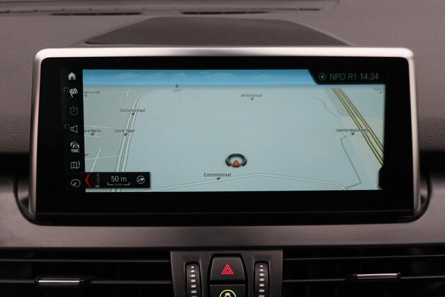 BMW 2-SERIE GRAN TOURER 218i 7p. Luxury Automaat Leer, Panoramadak, Head-Up, Camera, LED, Navigatie