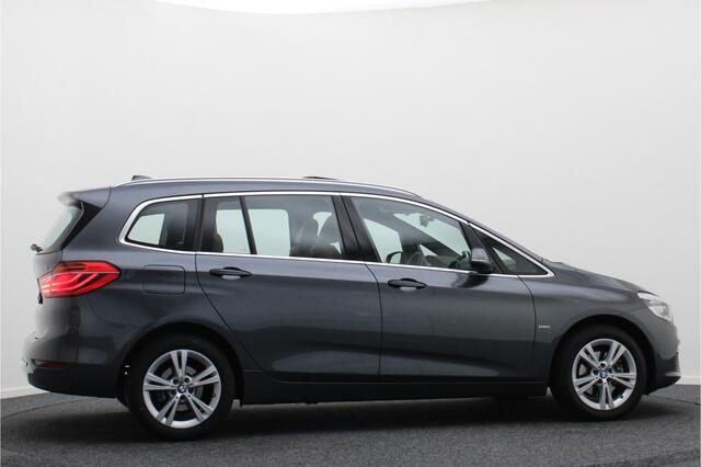 BMW 2-SERIE GRAN TOURER 218i 7p. Luxury Automaat Leer, Panoramadak, Head-Up, Camera, LED, Navigatie