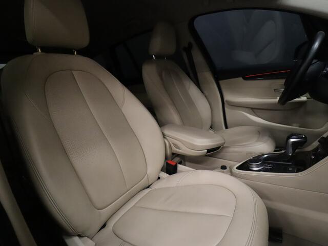 BMW 2-SERIE GRAN TOURER 218i High Executive [TREKHAAK, MEMORY SEATS, CAMERA, HEAD-UP DISPLAY, ADAPTIVE CRUISE CONTROL, NIEUWSTAAT]