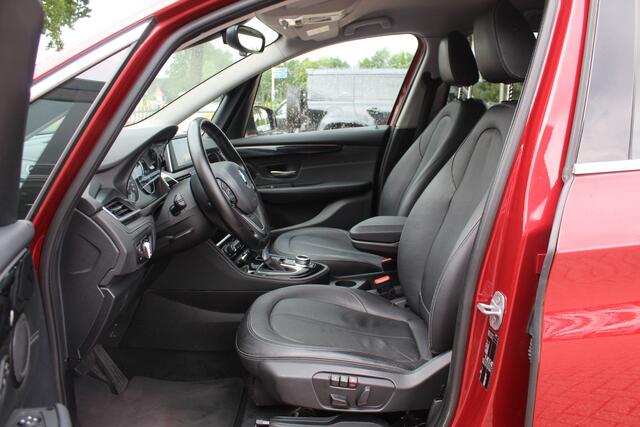 BMW 2-SERIE GRAN TOURER 218i 7p. Executive / Trekhaak / Leder / Navigatie / Keyless entry / Parkeerhulp V+A / Cruise Control
