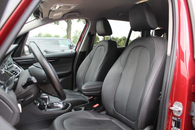 BMW 2-SERIE GRAN TOURER 218i 7p. Executive / Trekhaak / Leder / Navigatie / Keyless entry / Parkeerhulp V+A / Cruise Control