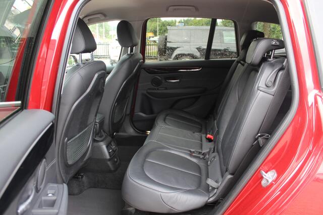 BMW 2-SERIE GRAN TOURER 218i 7p. Executive / Trekhaak / Leder / Navigatie / Keyless entry / Parkeerhulp V+A / Cruise Control