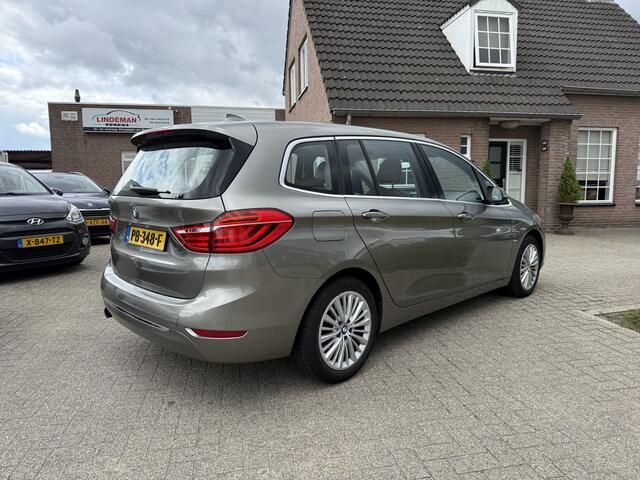 BMW 2-SERIE GRAN TOURER 216i Luxury Line Navigatie Leder Org. Nederlands
