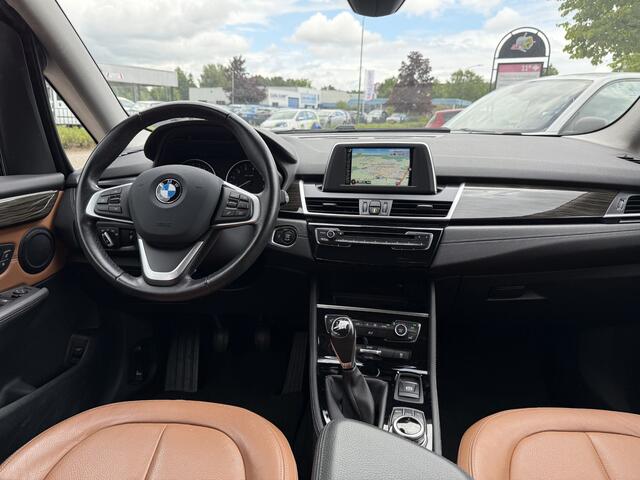 BMW 2-SERIE GRAN TOURER 216i Luxury Line Navigatie Leder Org. Nederlands