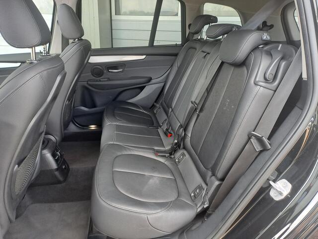 BMW 2-SERIE GRAN TOURER 220i 7-Persoons High Executive, Luxery-line, Panoramadak, Led, Leder, Mermory, ACC,