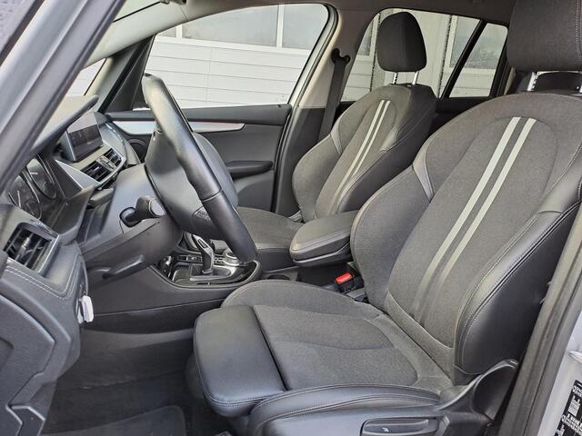 BMW 2-SERIE GRAN TOURER 218i, 7-Persoons, Sportline, Trekhaak, Head Up, Navigatie,