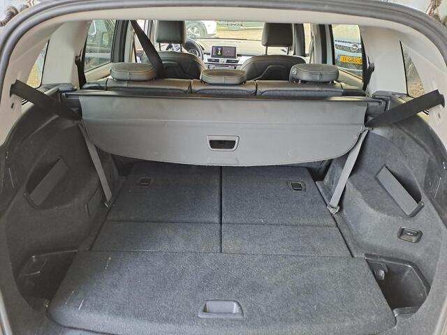 BMW 2-SERIE GRAN TOURER 218i, 7-Persoons, Sportline, Trekhaak, Head Up, Navigatie,