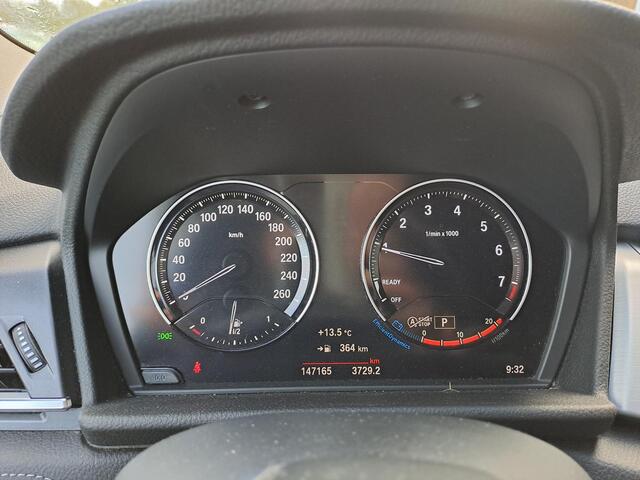 BMW 2-SERIE GRAN TOURER 218i, 7-Persoons, Sportline, Trekhaak, Head Up, Navigatie,