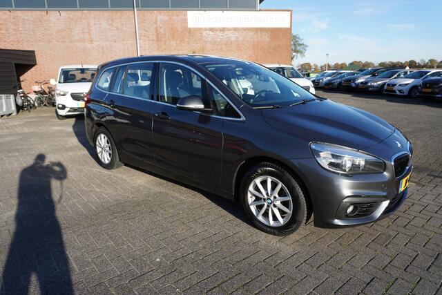 BMW 2-SERIE GRAN TOURER 216D ESSENITAL ORIGINEEL NEDERLANDS PANORAMADAK NAVIGATIE ECC AIRCO CRUISECONTROL PARKEERSENSOREN BLUETOOTH 16INCH LMV 4X ELECTR.RAMEN-SPIEGELS
