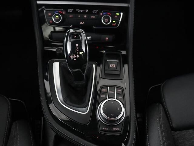 BMW 2-SERIE GRAN TOURER 218i High Executive 7-persoons | Sport Line | Head-Up | Trekhaak | Sportstoelen | Full LED | Navigatie | Climate control | Parkeerhulp | Cruise control