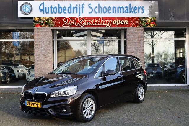 BMW 2-SERIE GRAN TOURER 216i Centennial Executive 7p. DEALEROND. TREKHAAK NAVI CRUISE PDC CLIMA LMV NAP ELEK.ACHTERKLEP ENZ!
