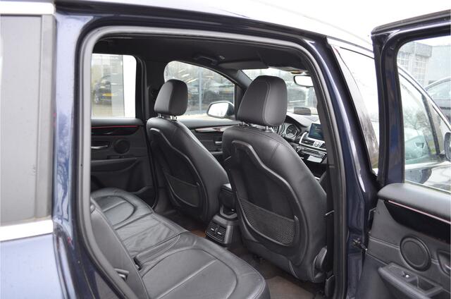 BMW 2-SERIE GRAN TOURER 218i 7persoons Leer \ Stoelverw | Head Up | Camera | Navigatie | Led Koplampen |
