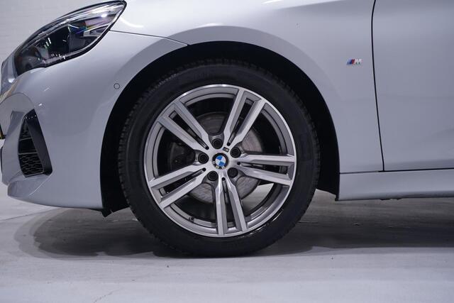 BMW 2-SERIE GRAN TOURER 218i 7p. Corporate Lease High Executive NAP Panodak Harman Kardon Head-up Leder Camera Leder Sportstoelen 7-Zits Trekhaak