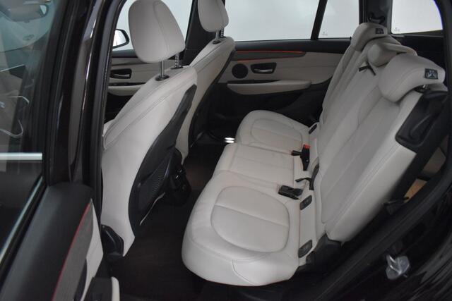 BMW 2-SERIE GRAN TOURER 218i 140PK 7 persoons. High Executive Automaat