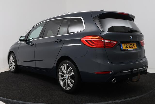 BMW 2-SERIE GRAN TOURER 220i High Executive (PANORAMADAK, STOELVERWARMING, TREKHAAK, CAMERA)