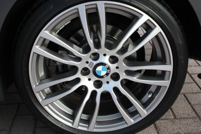 BMW 3-SERIE 320i xDrive M Sport Edition | DEALER ONDERHOUDEN