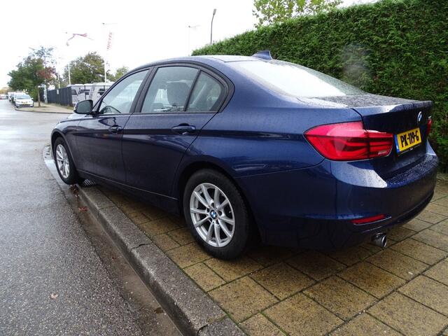 BMW 3-SERIE 318I EXECUTIVE-Automaat-Navi-Media-Pdc-Blth-Cruise-Clima