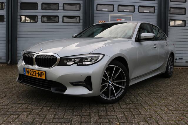 BMW 3-SERIE 318i Exe Edition Autom Xenon G-navi leder Sportzetels Bj:2021