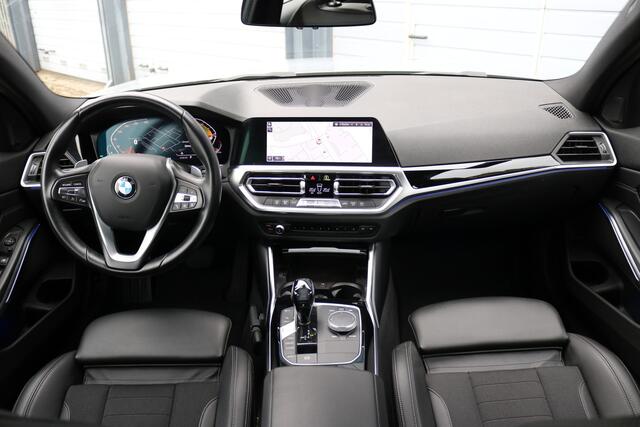BMW 3-SERIE 318i Exe Edition Autom Xenon G-navi leder Sportzetels Bj:2021