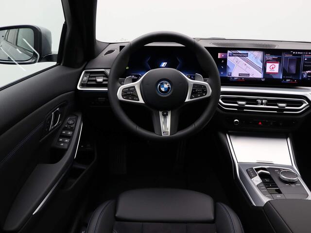 BMW 3-SERIE Sedan 320e M Sportpakket Pro | Travel Pack | Innovation Pack | Entertainment Pack | Stuurwielrand Verwarmd | Trekhaak | Schuifdak | Driving Assistant | DAB | HiFi | 18''