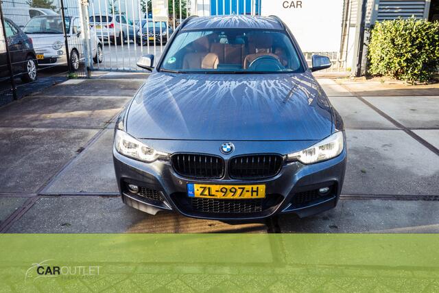 BMW 3-SERIE Touring 318i M Sport Corporate Lease Automaat, M-pakket, Achteruitrijcamera, stoelverw. , automatische trekhaak. Onlangs onderhoudsbeurt gehad!