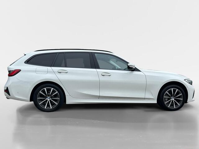 BMW 3-SERIE Touring 330e xDrive High Executive | HEAD UP | CAMERA | TREKHAAK | LED | PANO |
