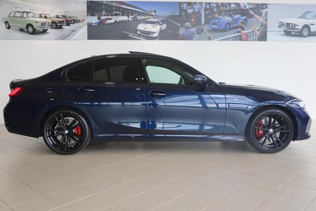 BMW 3-SERIE Sedan 320i | M Sporpakket Pro | Innovation Pack | Comfort Pack | Entertainment Pack
