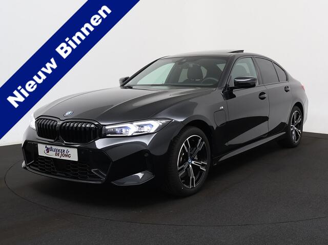 BMW 3-SERIE 330e M-Sport 292PK | Panoramadak | Adaptieve LED | Camera | Adapt. Cruise | HIFI 07-2024 7.363 KM
