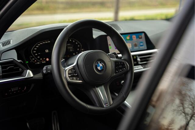 BMW 3-SERIE Touring M340i xDrive High Executive, Pure 800, HUD, ACC, Pano, Elektr stoelen