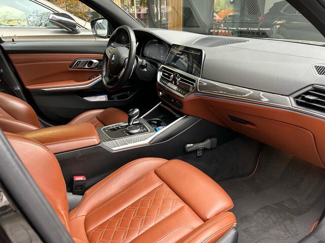 BMW 3-SERIE Touring 330e Individual M-Sport | 19" | Panorama | Harman Kardon | CoPilot | Head-Up | Lederen Dashboard