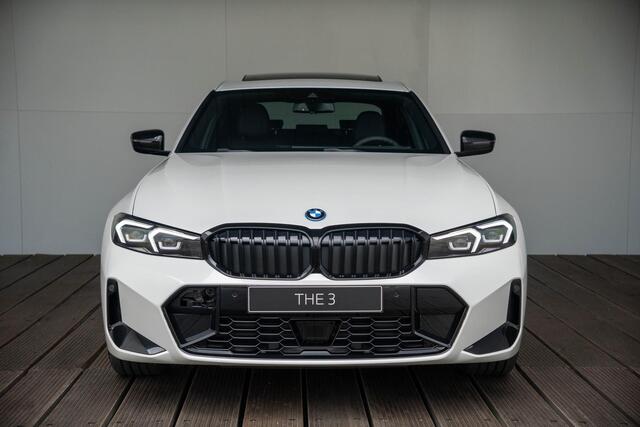 BMW 3-SERIE Sedan 320e | M Sportpakket | Travel Pack | Entertainment Pack
