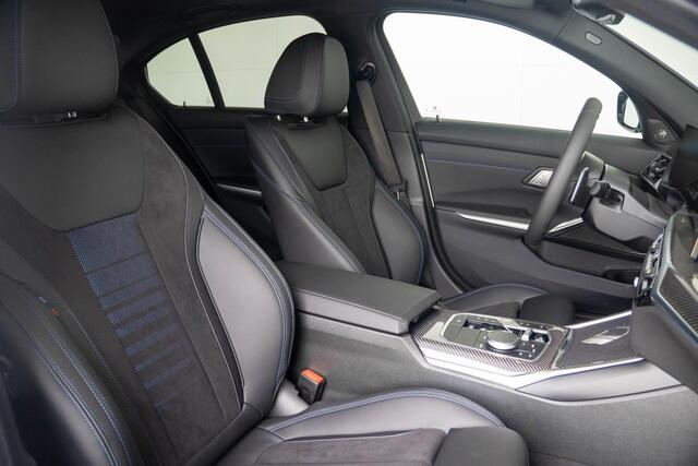 BMW 3-SERIE Sedan 320e | M Sportpakket | Travel Pack | Entertainment Pack