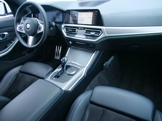 BMW 3-SERIE 330e 292pk High Executive Automaat M-Sport / Camera / Adaptive cruise / Apple Carplay