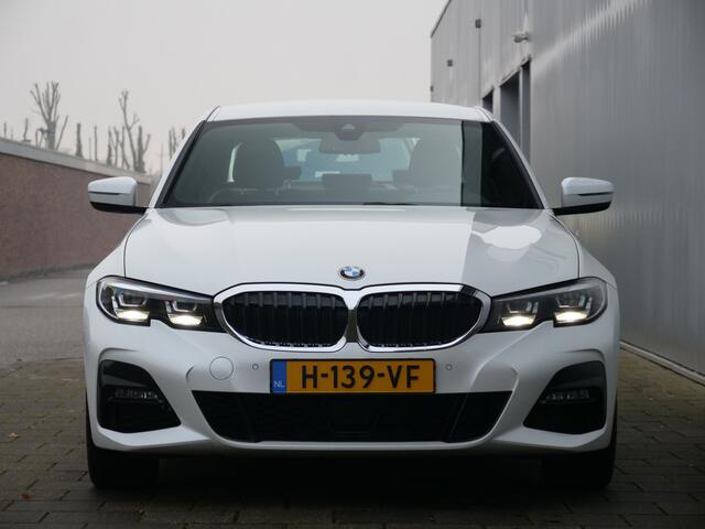 BMW 3-SERIE 330e 292pk High Executive Automaat M-Sport / Camera / Adaptive cruise / Apple Carplay