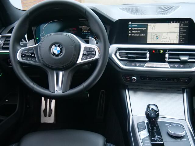 BMW 3-SERIE 330e 292pk High Executive Automaat M-Sport / Camera / Adaptive cruise / Apple Carplay