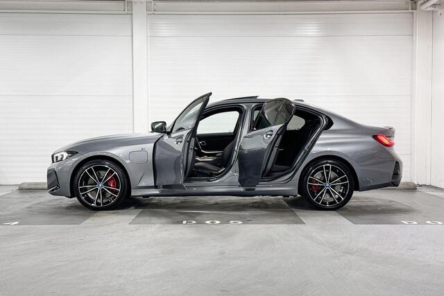BMW 3-SERIE Sedan 320e | M-Sport Pro | Travel Pack | Entertainment Pack | Hifi System | Schuif-/kantekdak
