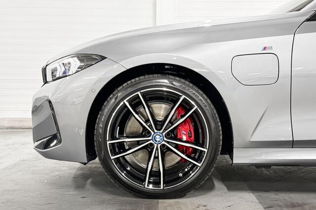 BMW 3-SERIE Sedan 320e | M-Sport Pro | Travel Pack | Entertainment Pack | Hifi System | Schuif-/kantekdak